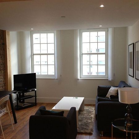 Max Serviced Apartments Commercial Road Londen Buitenkant foto