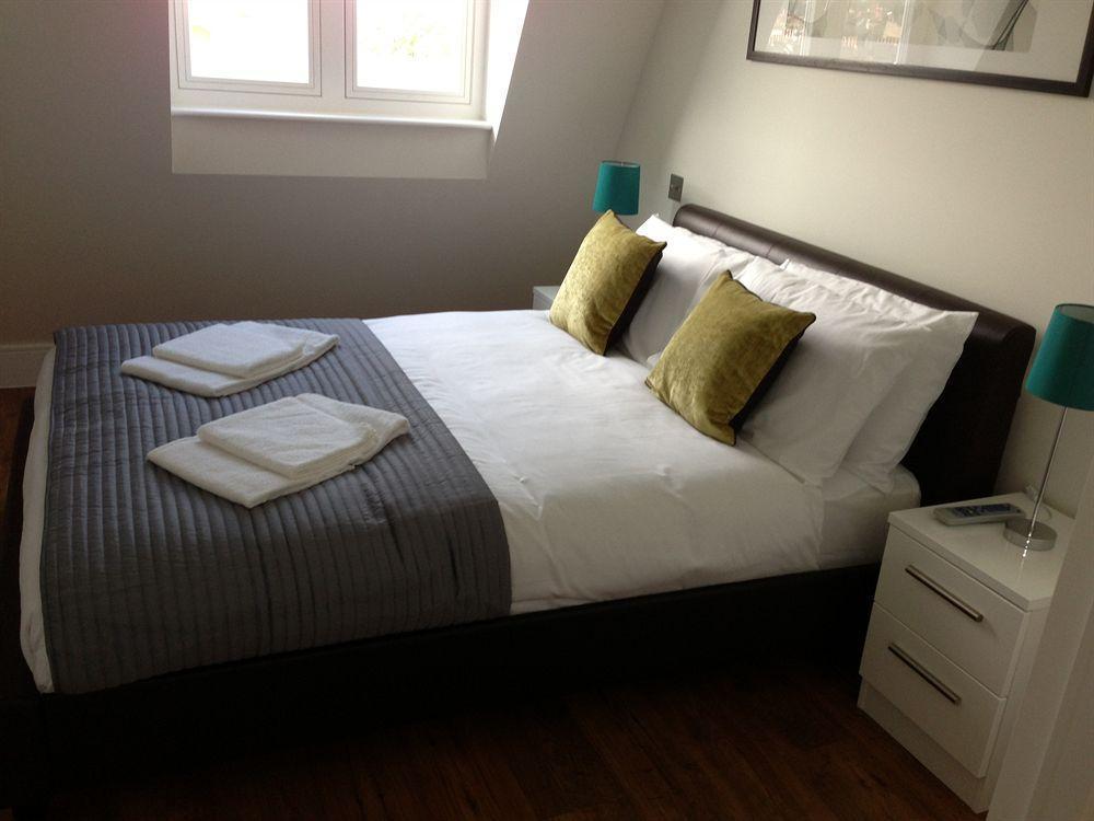 Max Serviced Apartments Commercial Road Londen Buitenkant foto