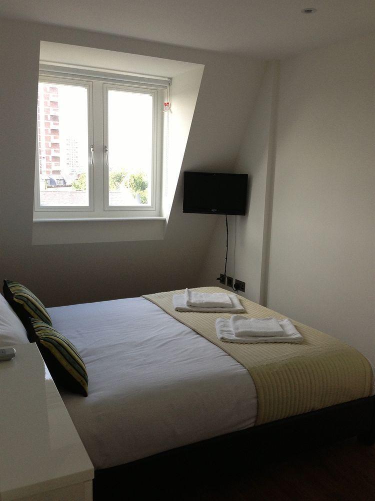 Max Serviced Apartments Commercial Road Londen Buitenkant foto